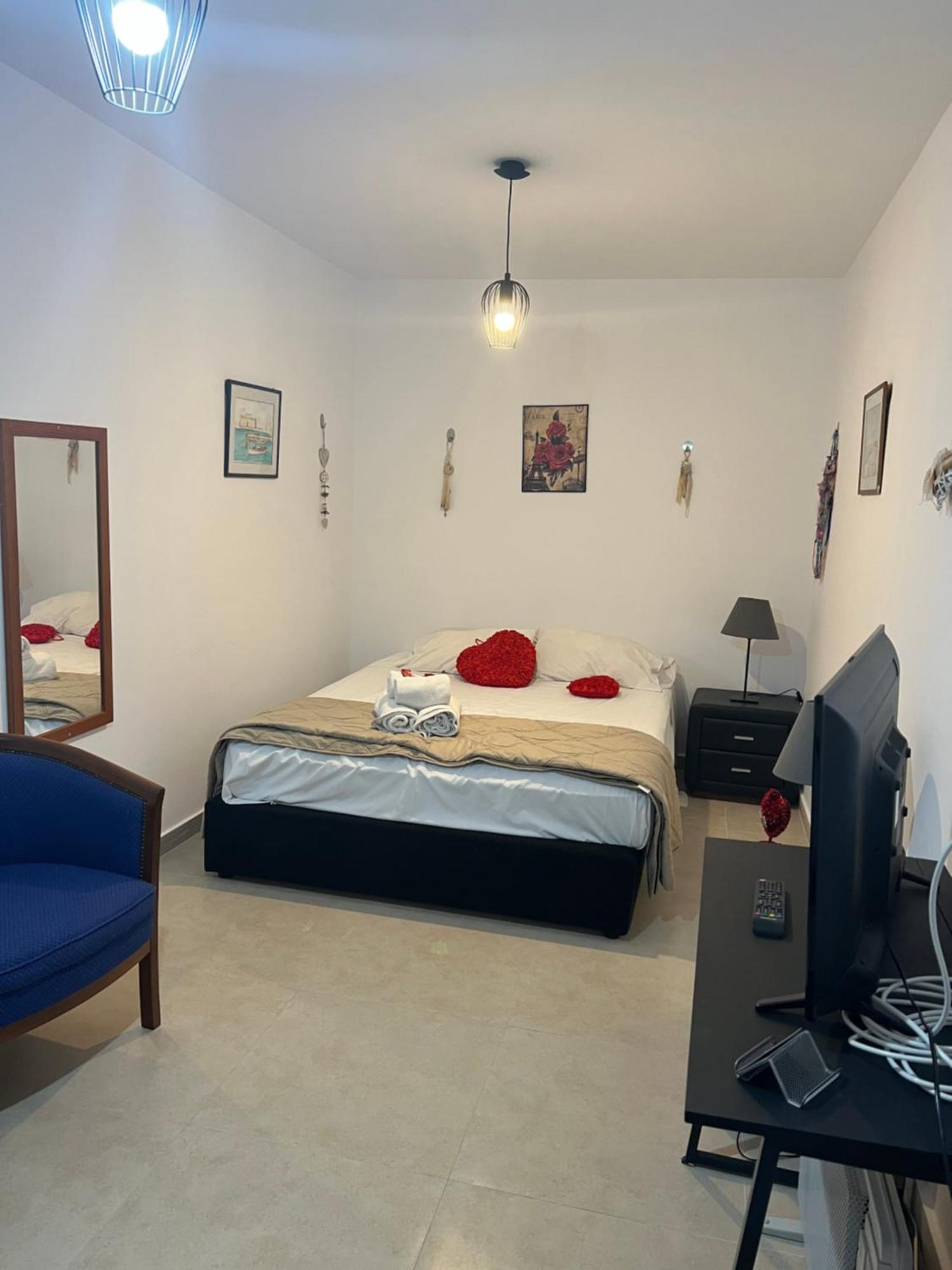 Charalambous Apartment Paphos Eksteriør billede
