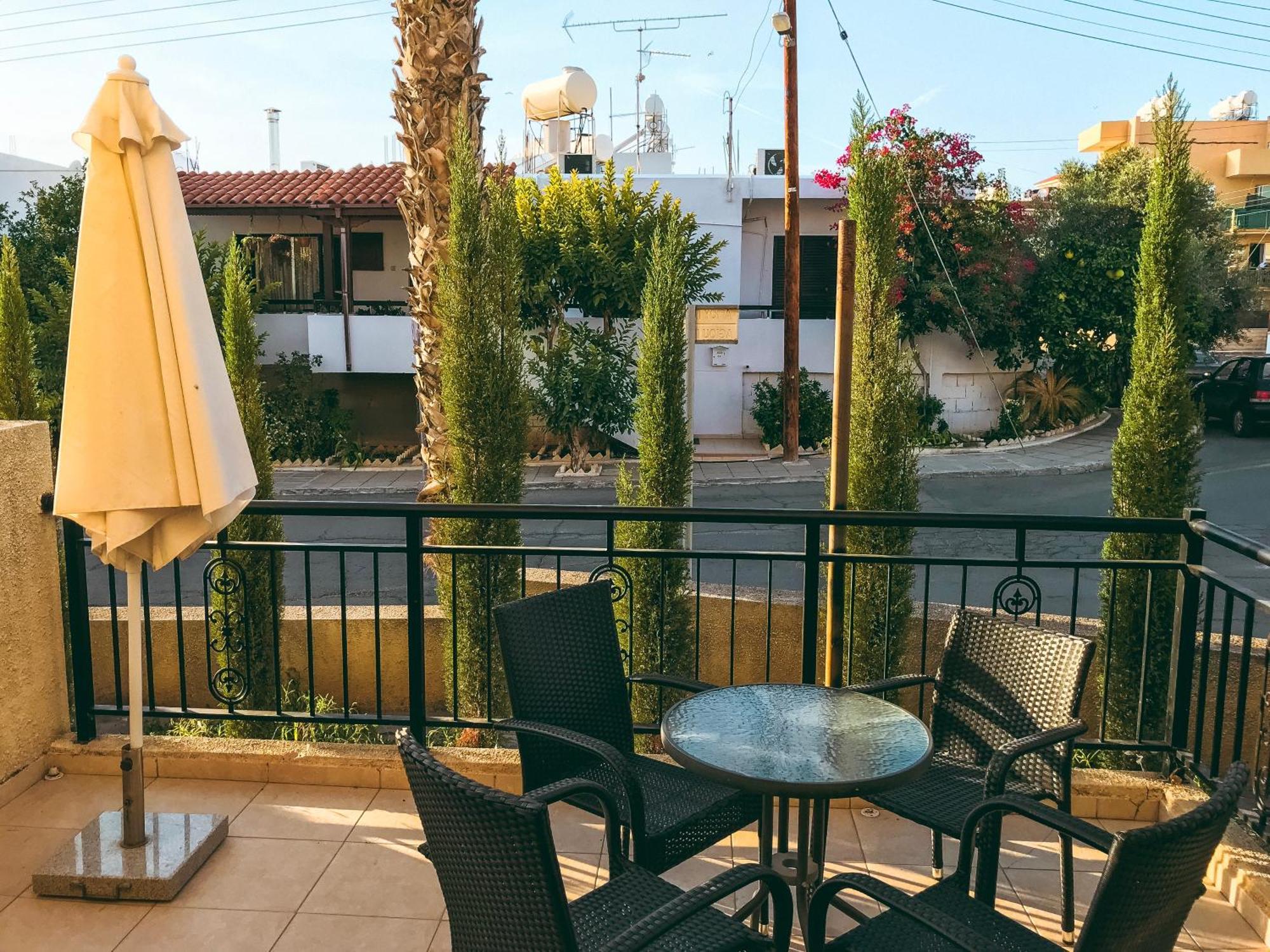 Charalambous Apartment Paphos Værelse billede